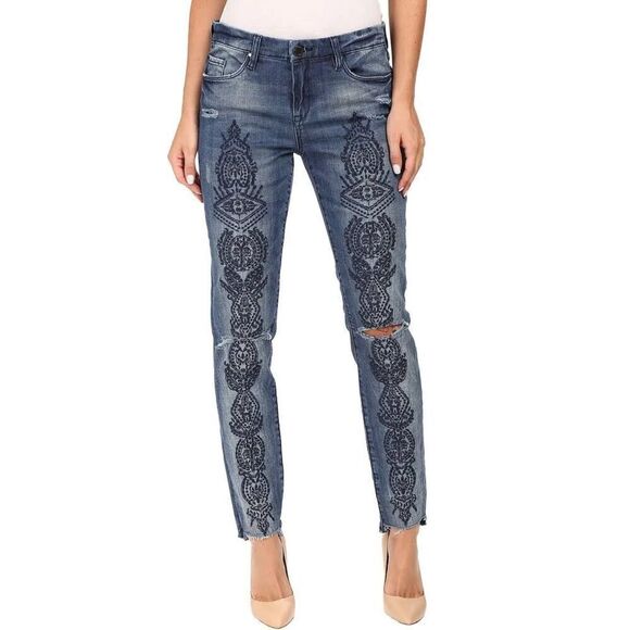 Blank NYC Skinny Classique Embroidered Jeans - Picture 1 of 5
